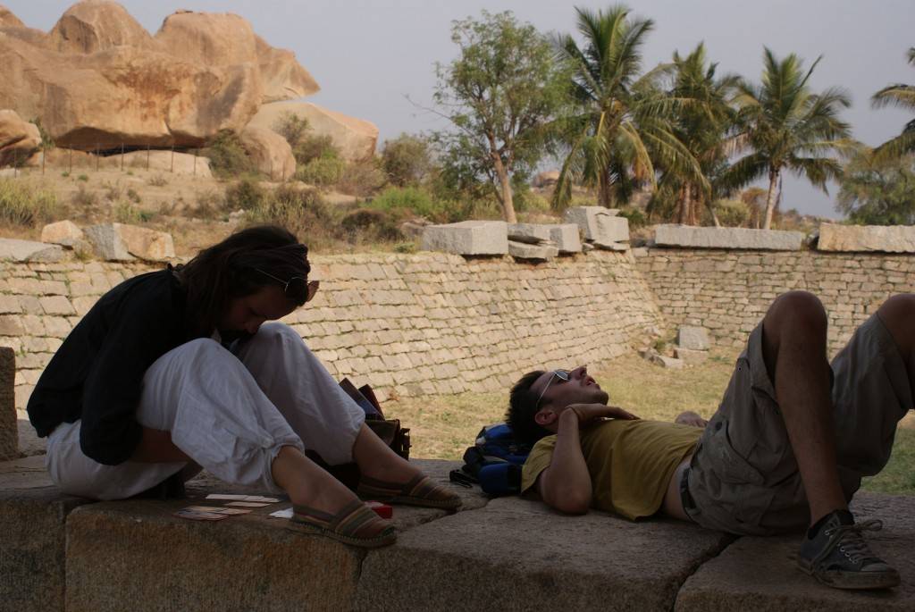 Sieste dans l'un des temples
