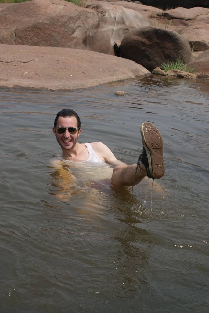 Petit bain rafraîchissant par 35°C à l'ombre